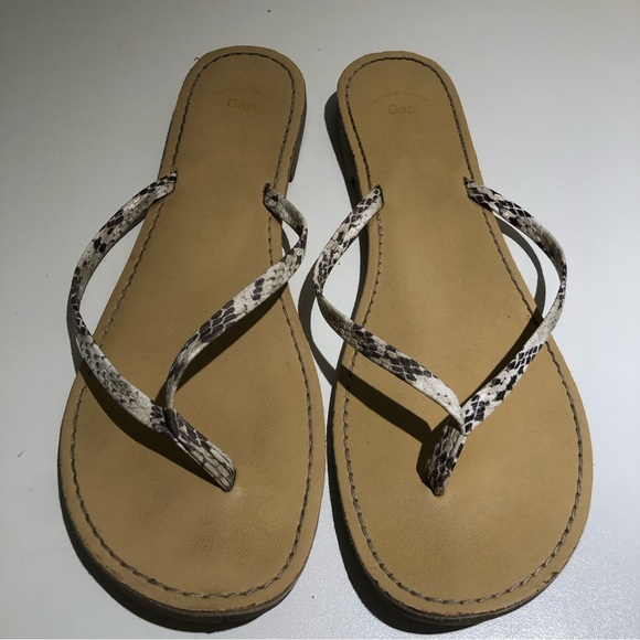 Gap Snakeskin Print flip flop Sandals size 9 - Picture 1 of 5